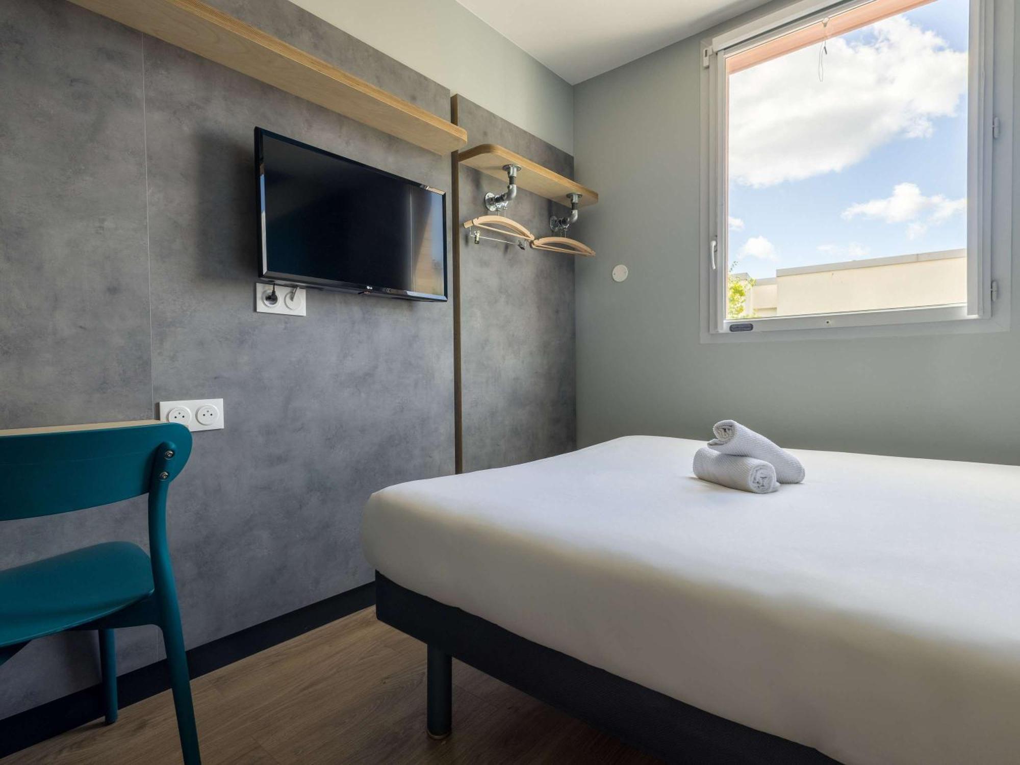 Ibis Budget Nanterre La Defense Exterior photo