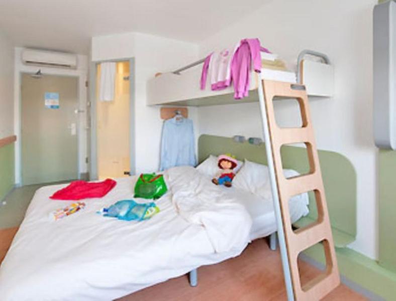 Ibis Budget Nanterre La Defense Exterior photo